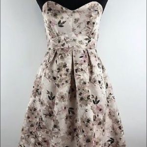 ✨Lauren Conrad Runway strapless dress ✨sz 4✨